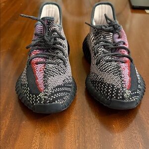 Yeezy Boost 350 V2